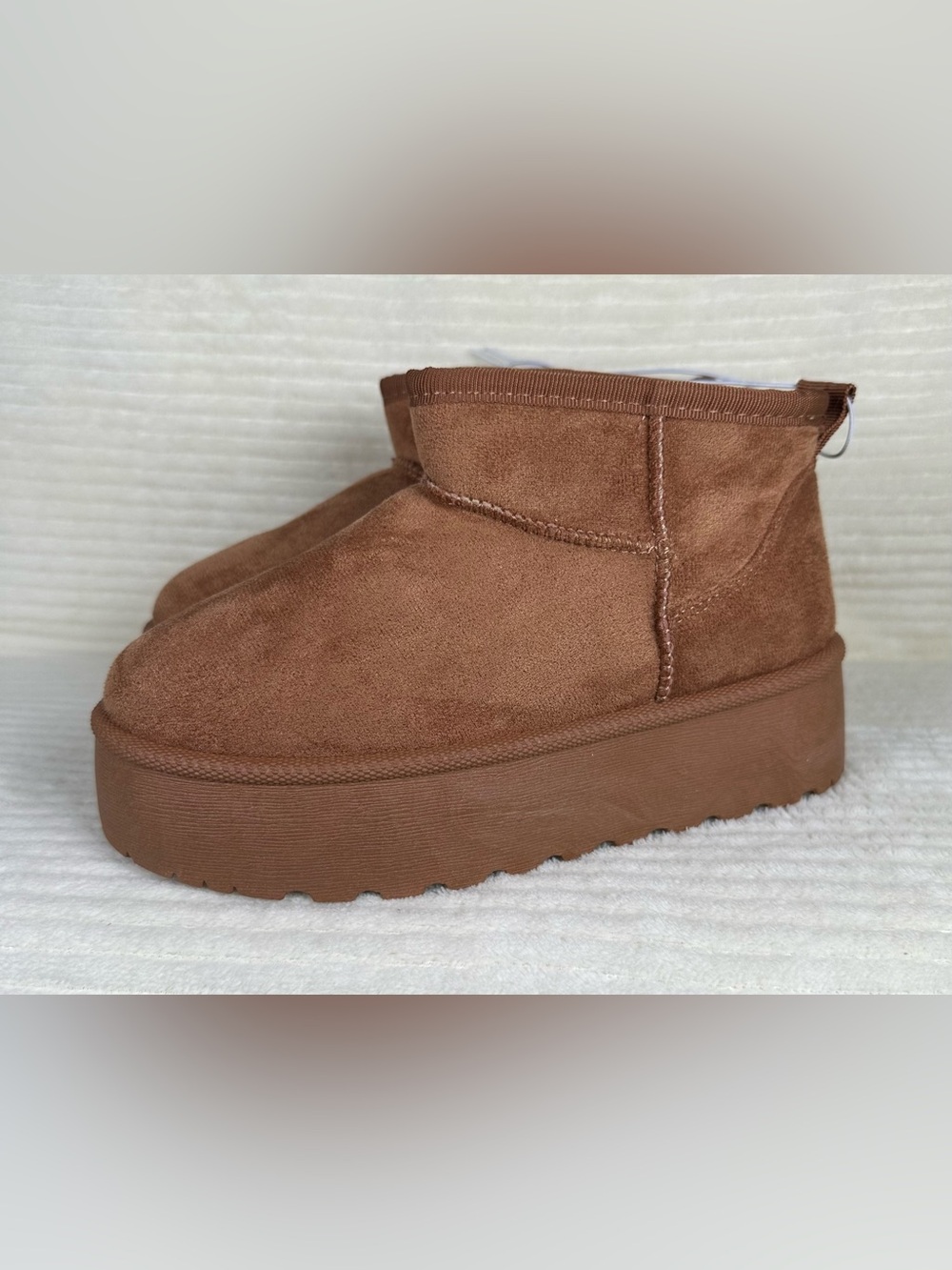Olivia & Kate Little Girls Tan Stormy Platform Booties NWT Size 13
